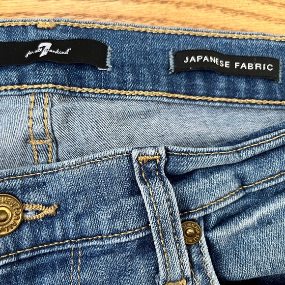 7 for all Mankind- mid-rise ALI jean, Tribecca light wash - Picture 4 of 5